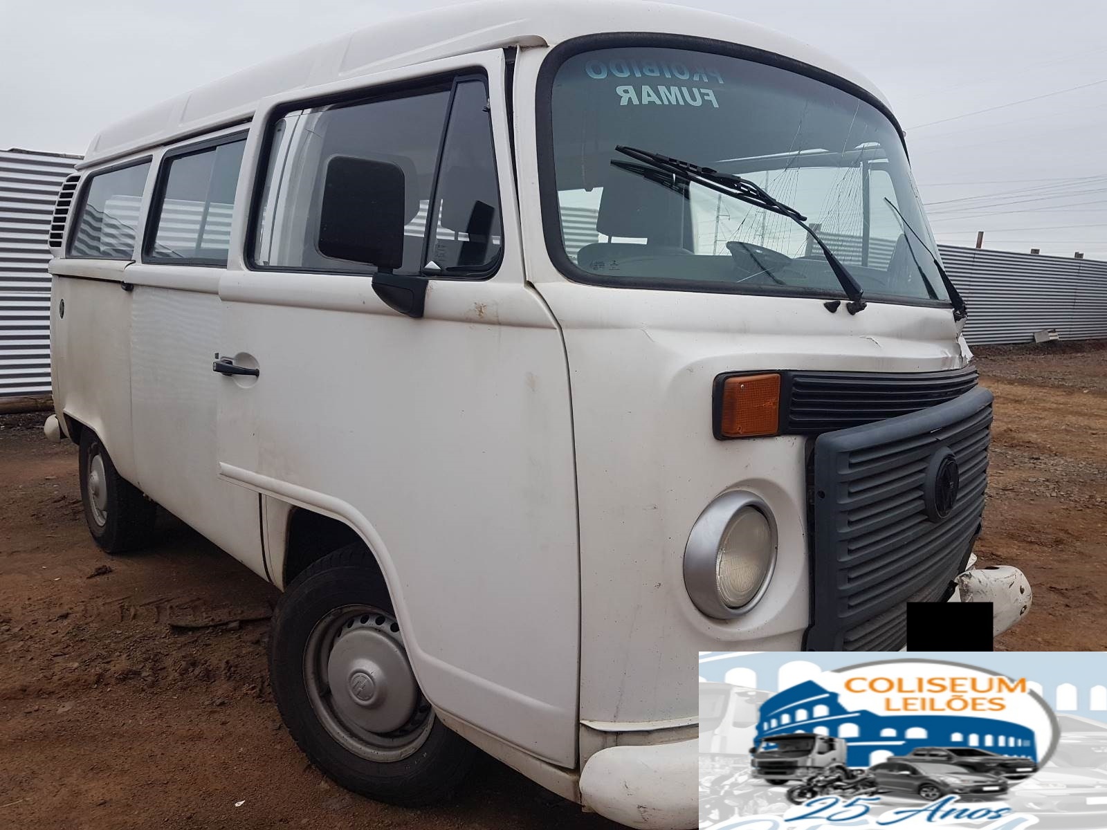 VOLKSWAGEN KOMBI ESCOLAR 2011