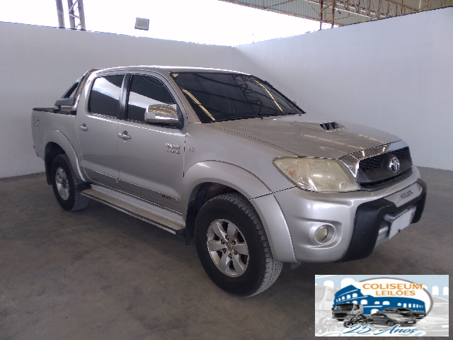 HILUX CD4X4 SRV 2011