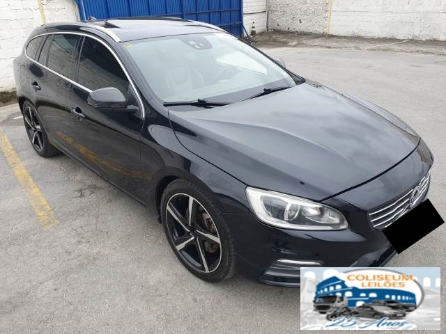 VOLVO V60 T6 R-DESIGN AWD 3.0 I6 TURBO 2015