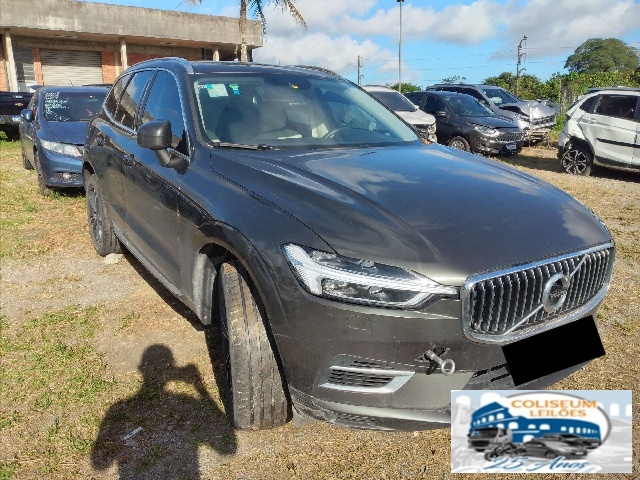 VOLVO XC60 T8 MOMENTUM 2021